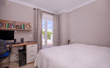 Property slide 20