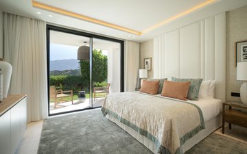 Property slide 17