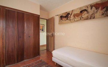 Property slide 16
