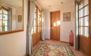 Property slide 18
