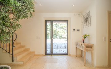 Property slide 10