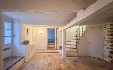 Property slide 17