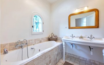 Property slide 16