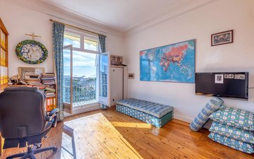 Property slide 18