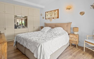 Property slide 16