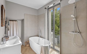 Property slide 16