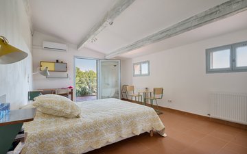 Property slide 17