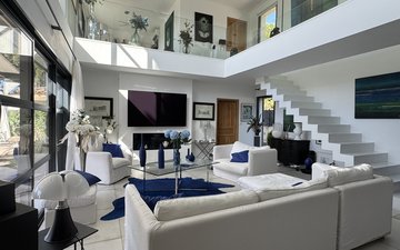 Property slide 10