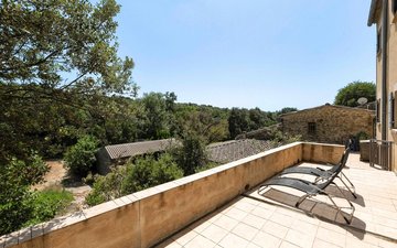 Property slide 10