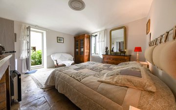 Property slide 17