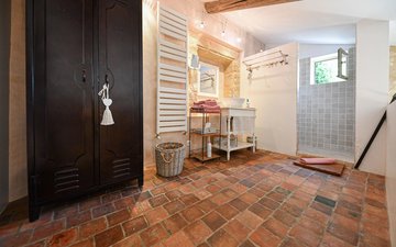 Property slide 18
