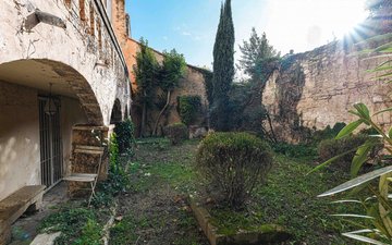 Property slide 14