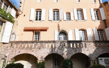 Property slide 17