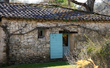 Property slide 16