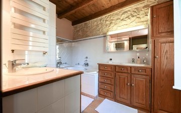 Property slide 10