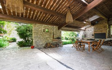 Property slide 14