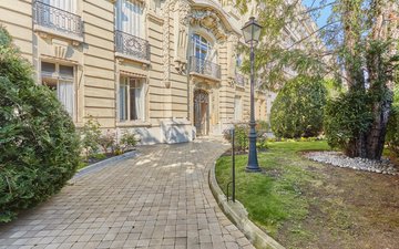 Property slide 16