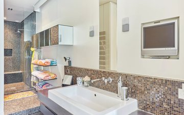 Property slide 18