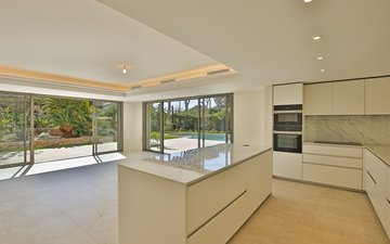 Property slide 7