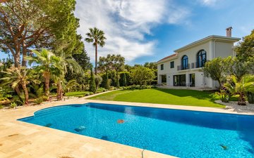 Property slide 17