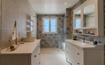Property slide 20