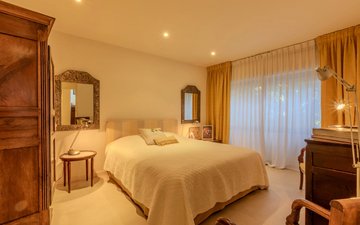 Property slide 16
