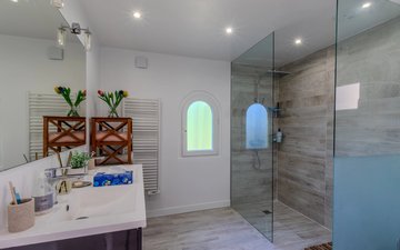 Property slide 15