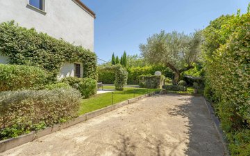 Property slide 11