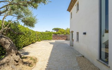 Property slide 17