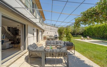 Property slide 10