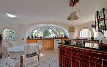 Property slide 10