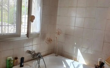 Property slide 10