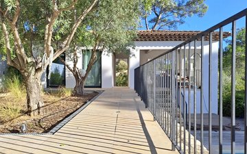 Property slide 19