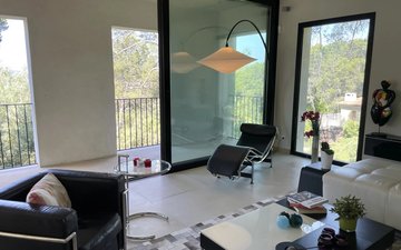 Property slide 10