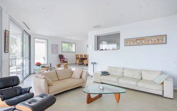 Property slide 16