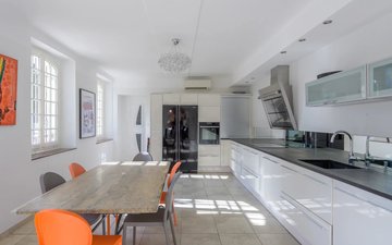 Property slide 7