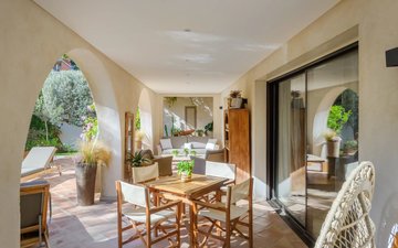Property slide 16
