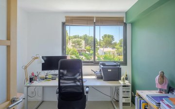 Property slide 18