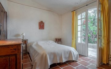 Property slide 11