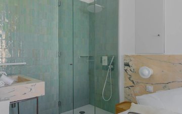 Property slide 10