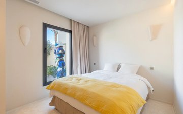 Property slide 18