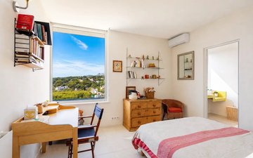 Property slide 18