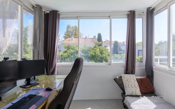 Property slide 18