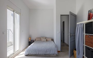 Property slide 19