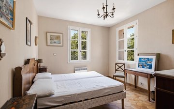 Property slide 16