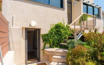 Property slide 10
