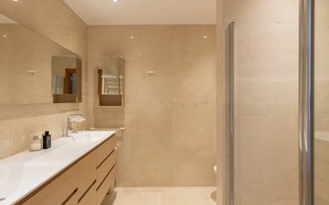 Property slide 15
