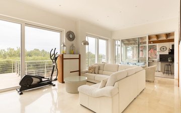Property slide 16