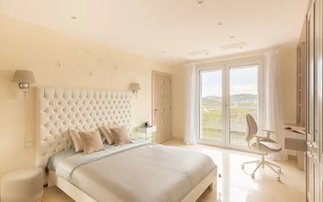 Property slide 10