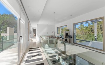 Property slide 10